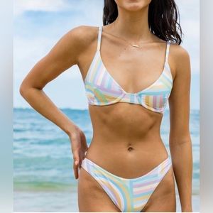 NEW! Kenny Flowers The North Shore Underwire Bikini Top SZ XS, DD